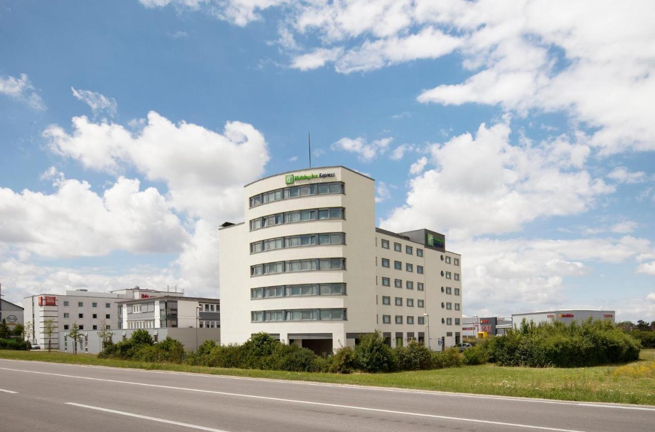 Holiday Inn Express Muenchen Messe By Ihg Feldkirchen  Ngoại thất bức ảnh